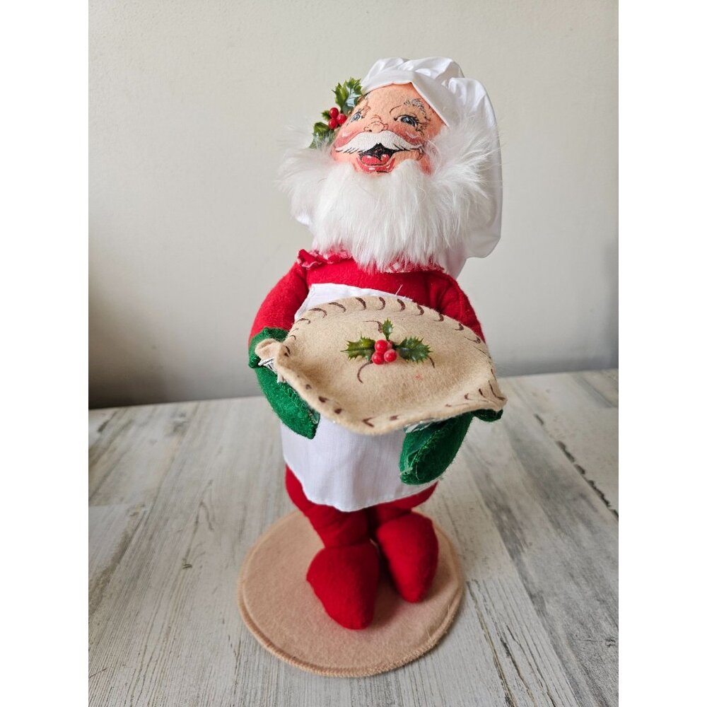 Annalee Santa 14" pie baker large vintage plush Xmas decor baking Santa